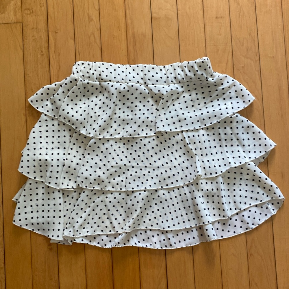 Polka dot ruffled skirt